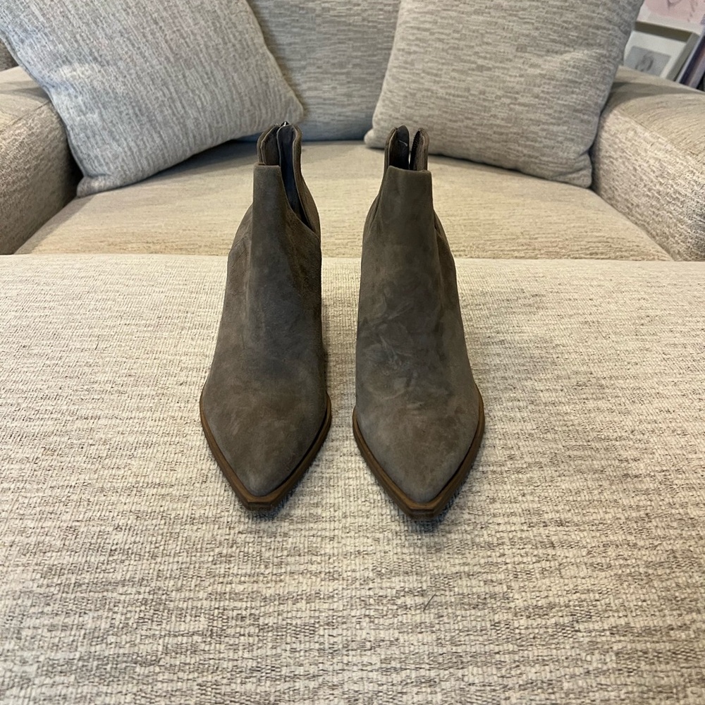 Vance Camuto boots - Picture 3 of 5